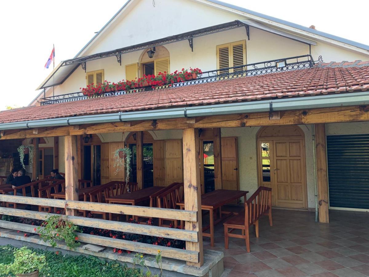 منزل الضيف Irig  في Domacinstvo Bakic المظهر الخارجي الصورة